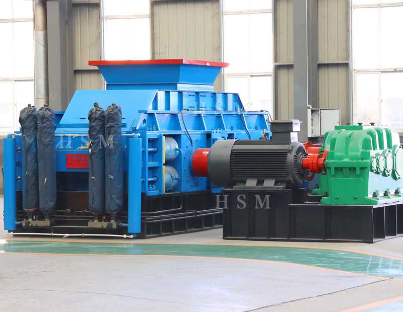 全液壓對(duì)輥制砂機(jī)價(jià)格多少，常見(jiàn)的型號(hào)有哪些？