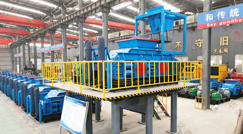 時(shí)產(chǎn)150噸鵝卵石對輥制砂機(jī)的出料粒度如何控制？華盛銘廠家指導(dǎo)