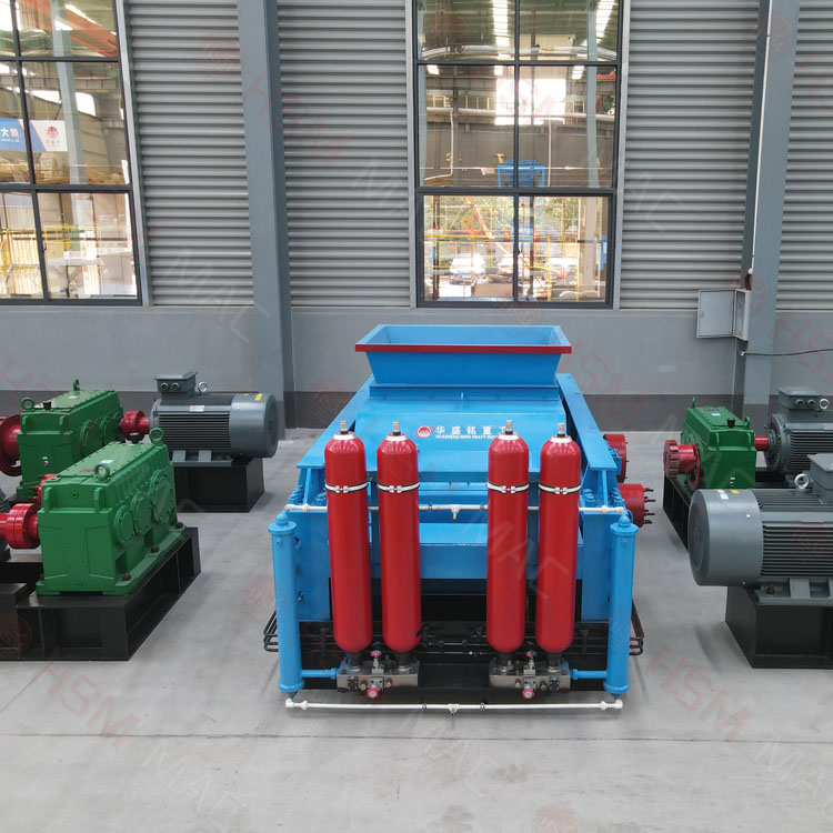 時(shí)產(chǎn)80噸對(duì)輥制砂機(jī)哪個(gè)廠家靠譜？多少錢(qián)一臺(tái)？